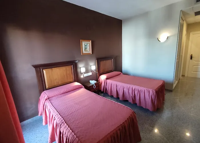 Hotell El Doncel 2*